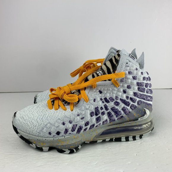 bron 2k playoff shoes